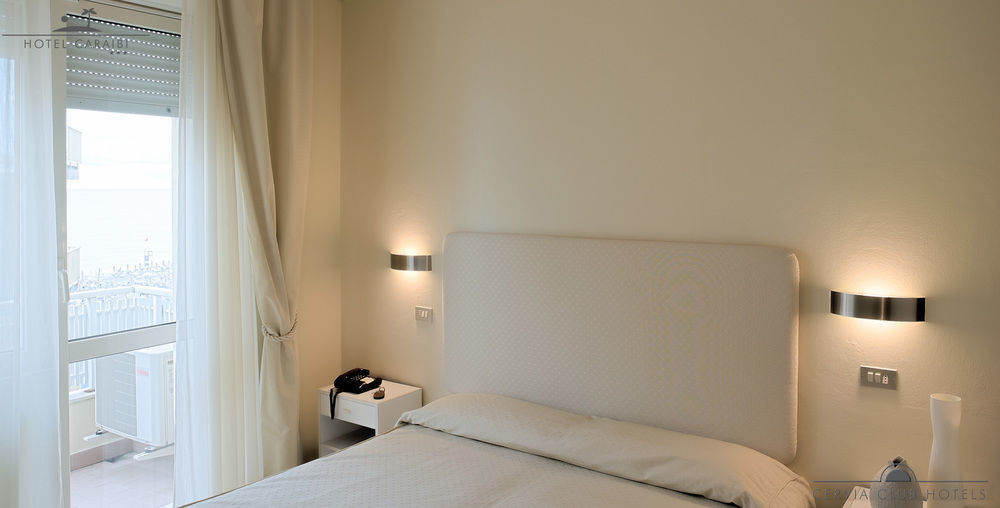 Hotel Caraibi Milano Marittima Exterior foto